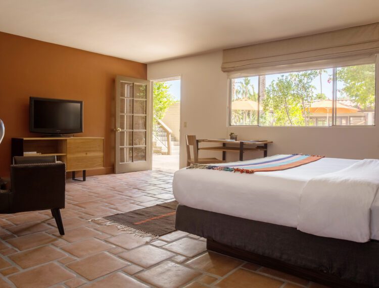 Santiago Resort guestroom