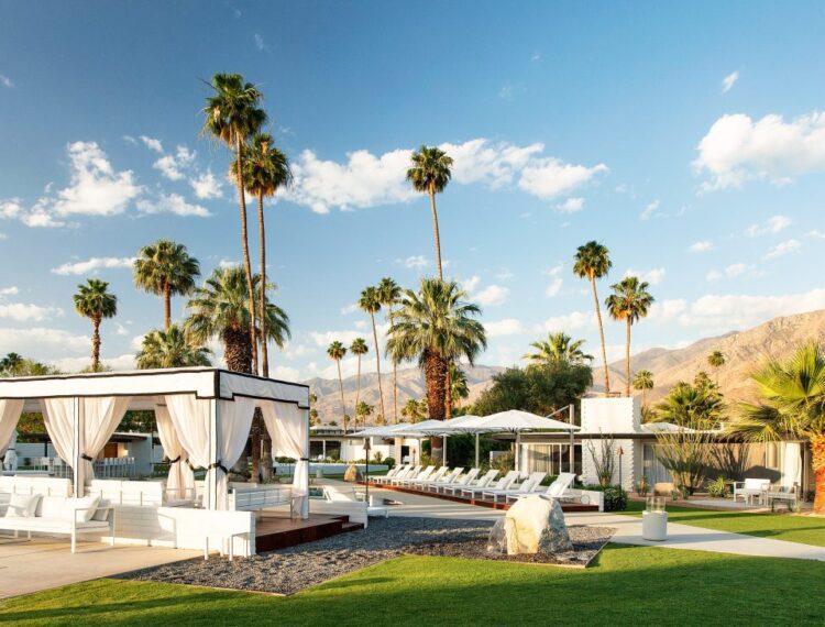 L’Horizon Palm Springs grounds