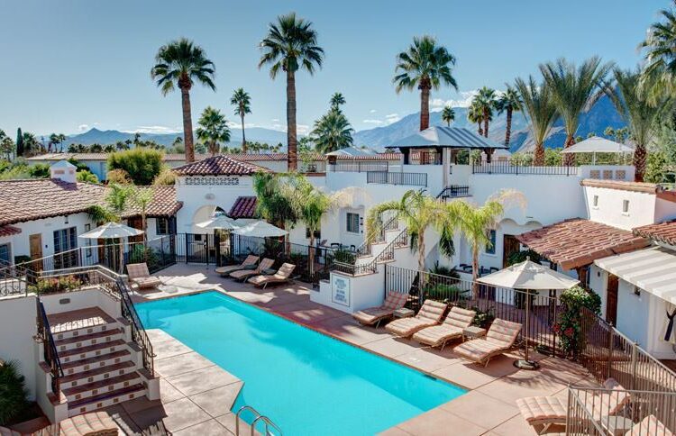 Triada Palm Springs pool