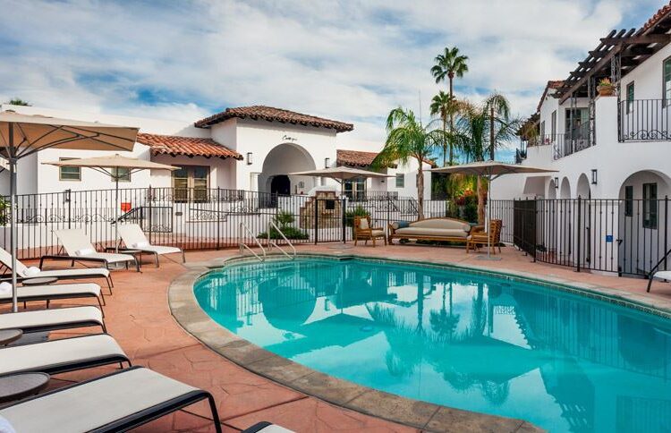 Triada Palm Springs pool