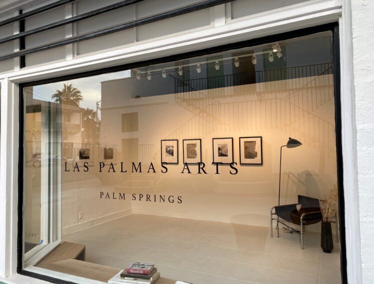 Las Palmas Arts front window signage
