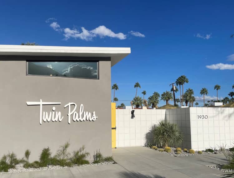 Twin Palms Resort sign