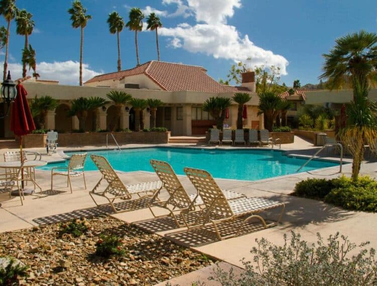 the-oasis-resort pool